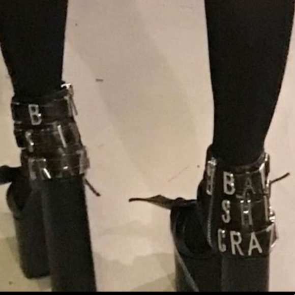 Dolls Kill Current Mood platforms “BAT SH*T CRAZY” written on the back size 5/6 - Picture 1 of 4